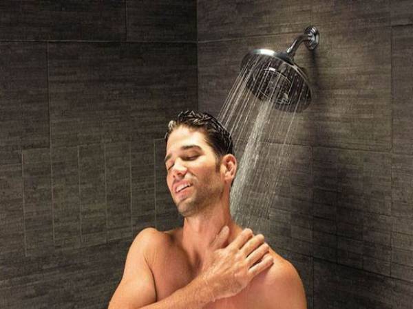 Điềm báo giấc mơ thấy tắm là gì? Đánh con số mấy?