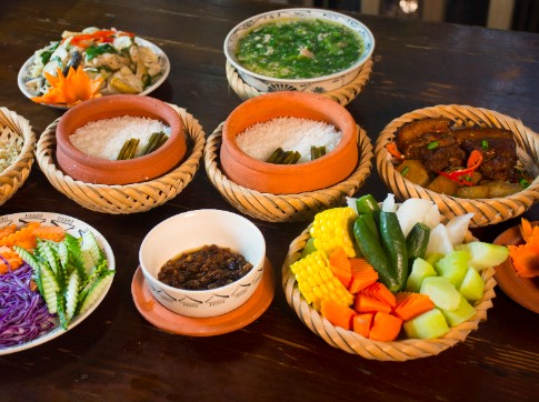 Nằm mơ thấy nấu cơm là số mấy? Chọn đánh con gì hay ra 2